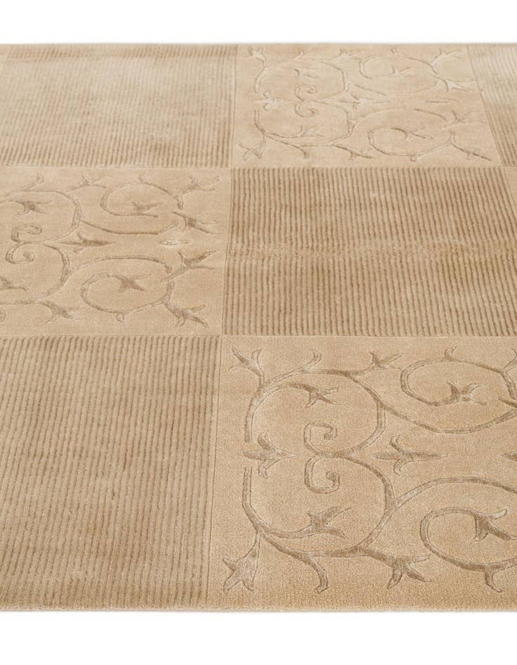 Detail image of 5' x 6' 9 Hand Knotted Darya Wool Rug