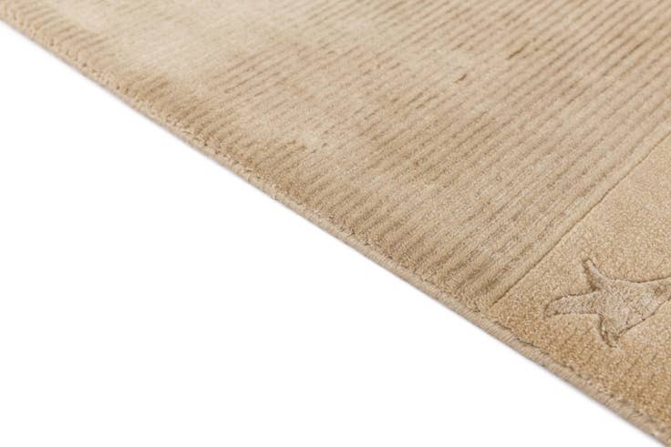 Detail image of 5' x 6' 9 Hand Knotted Darya Wool Rug
