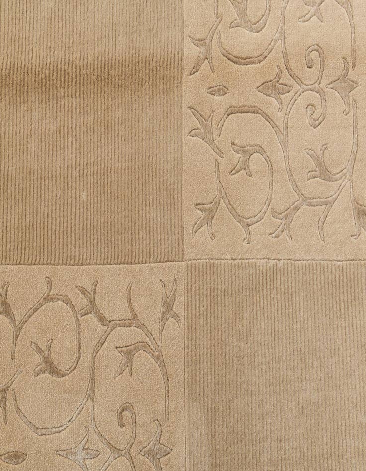 Detail image of 5' x 6' 9  Hand Knotted Darya Wool Rug