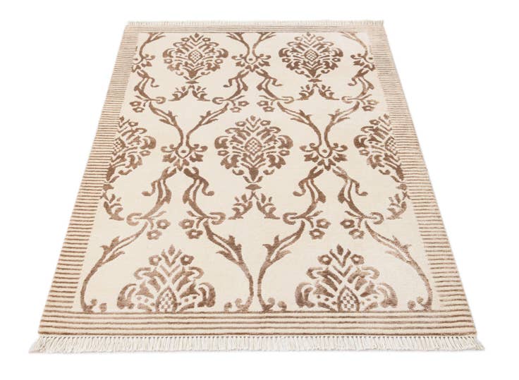 Detail image of 3' 2 x 4' 11 Hand Knotted Darya Wool Rug