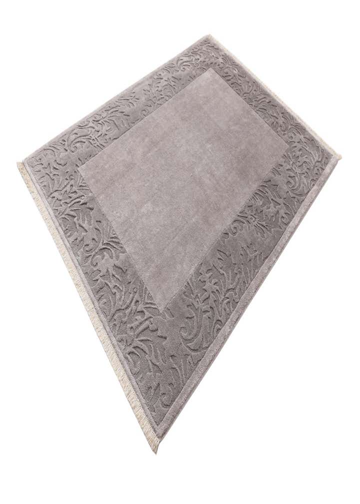 5' 7 x 7' 10 Hand Knotted Darya Wool Rug