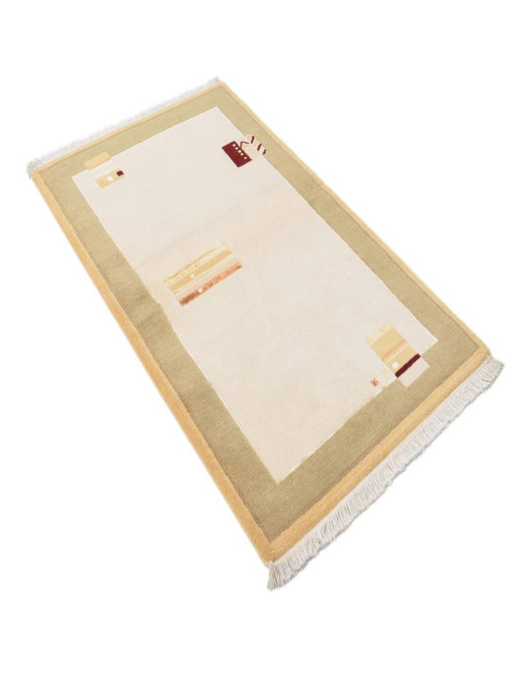 Detail image of 3' x 4' 10  Hand Knotted Darya Wool Rug