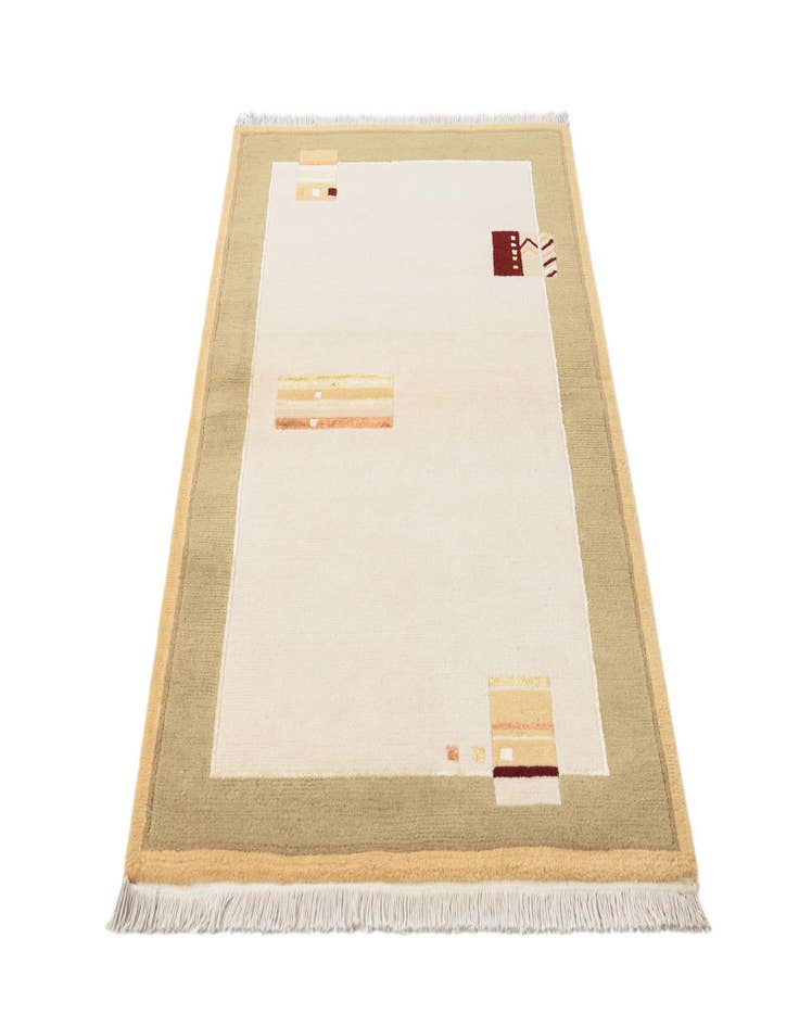 Detail image of 3' x 4' 10  Hand Knotted Darya Wool Rug