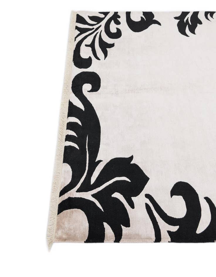 Detail image of 5' 7 x 7' 10  Hand Knotted Darya Wool Rug