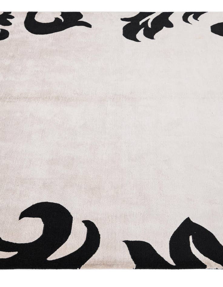 Detail image of 5' 7 x 7' 10  Hand Knotted Darya Wool Rug