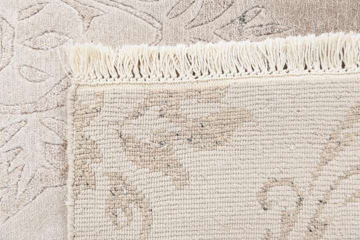 5' 7 x 7' 10 Hand Knotted Darya Wool Rug