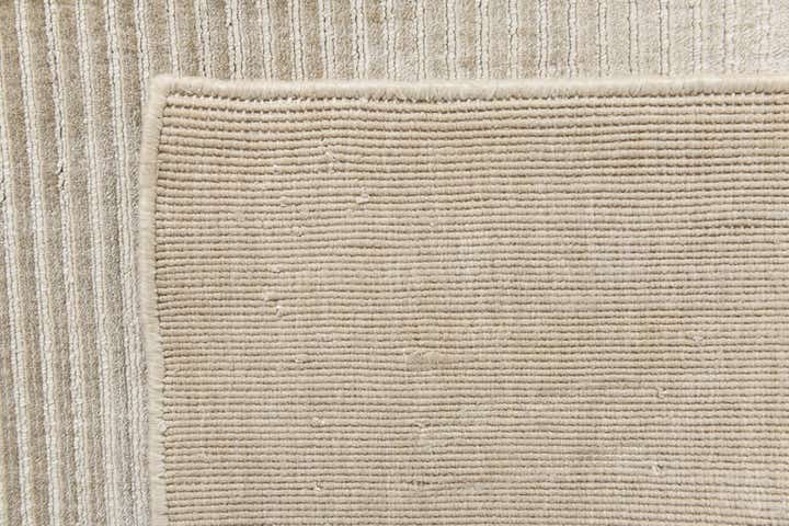 5' x 6' 8 Hand Knotted Darya Wool Rug