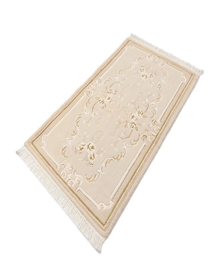 Detail image of 2' 9 x 4' 10  Hand Knotted Darya Wool Rug