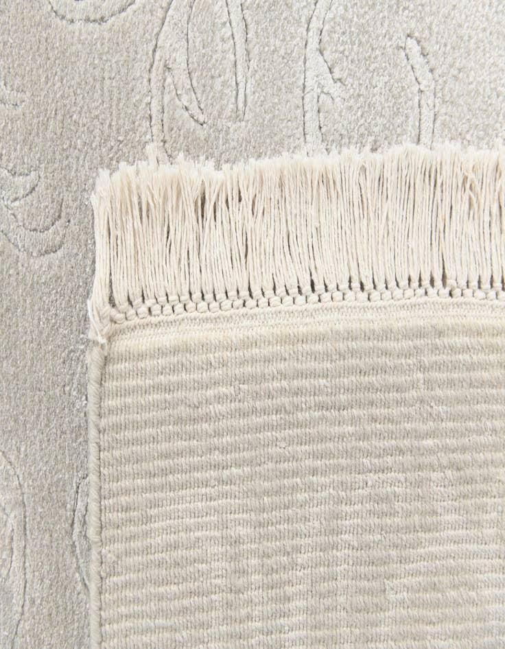 Detail image of 6' 7 x 9' 4  Hand Knotted Darya Wool Rug