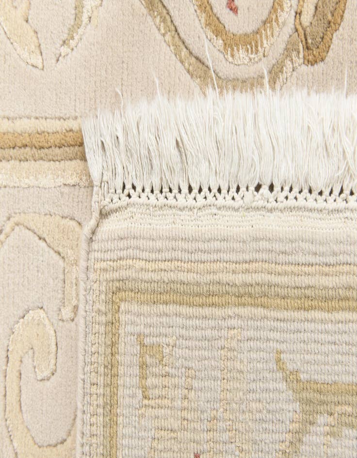 Detail image of 2' 9 x 4' 7  Hand Knotted Darya Rug