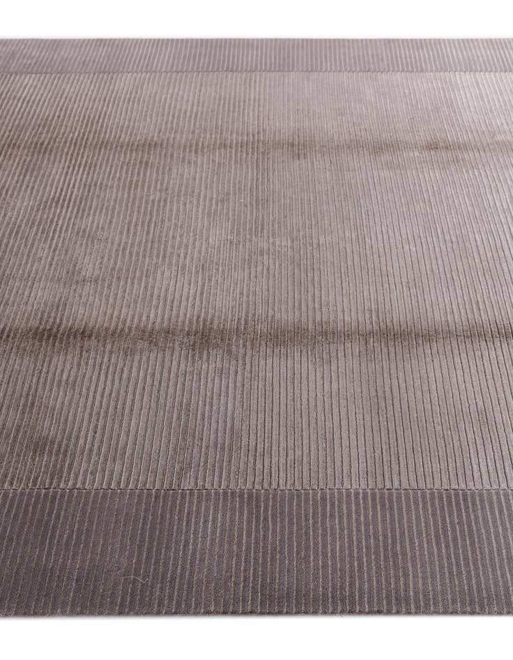 Detail image of 6' 6 x 9' 9  Hand Knotted Darya Wool Rug