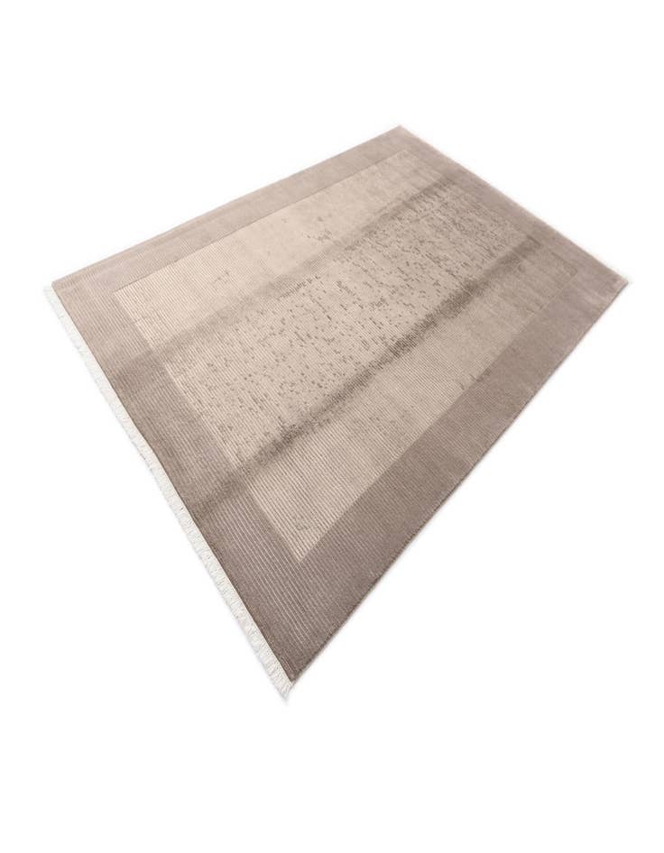 Detail image of 6' 6 x 9' 10  Hand Knotted Darya Wool Rug