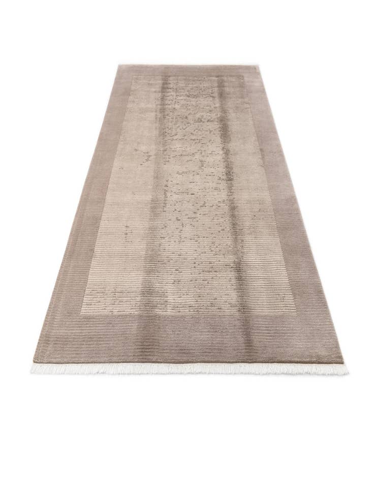 Detail image of 6' 6 x 9' 10  Hand Knotted Darya Wool Rug