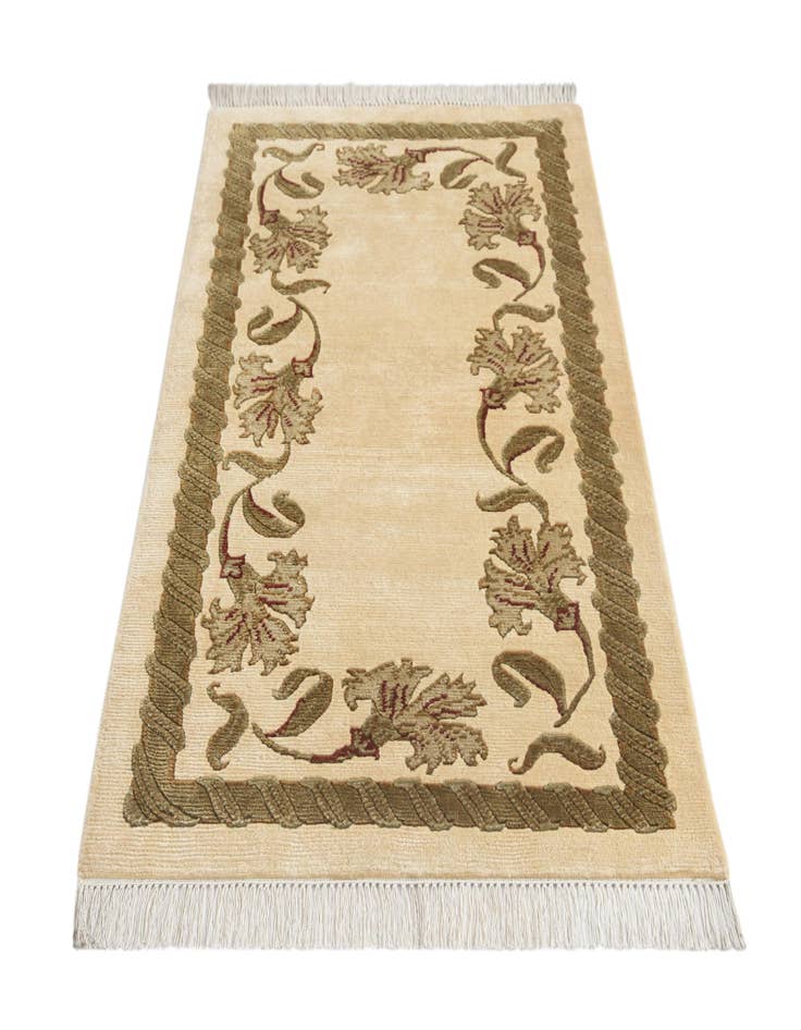 Detail image of 2' 7 x 4' 8  Hand Knotted Darya Wool Rug