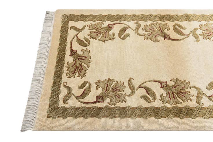Detail image of 2' 7 x 4' 8 Hand Knotted Darya Wool Rug