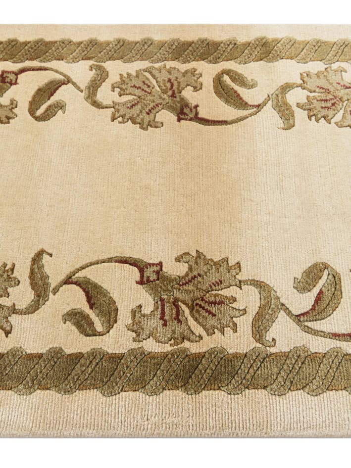 Detail image of 2' 7 x 4' 8 Hand Knotted Darya Wool Rug