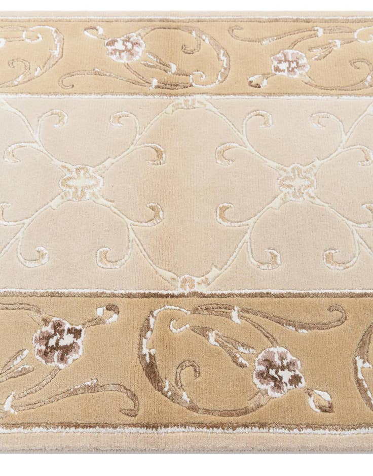 Detail image of 2' 8 x 5' 1 Hand Knotted Darya Rug
