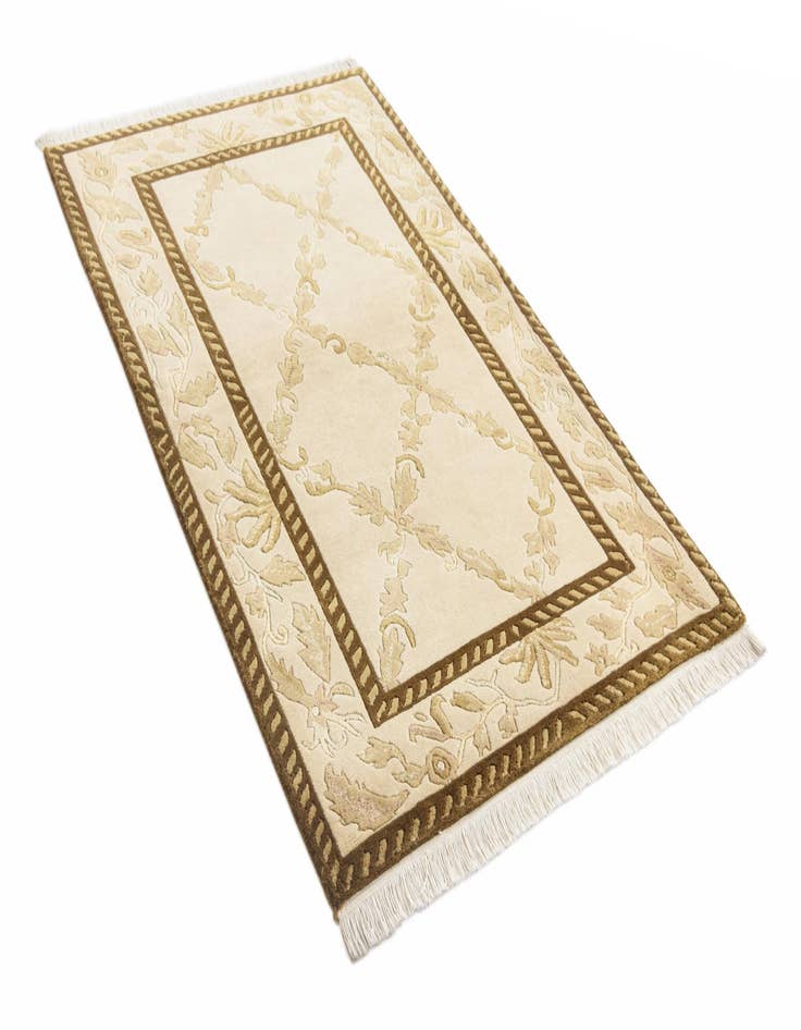 Detail image of 2' 11 x 4' 10  Hand Knotted Darya Wool Rug