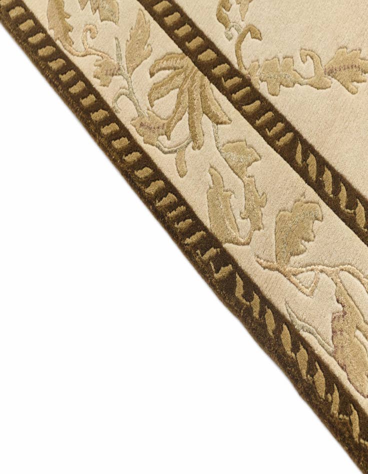 Detail image of 2' 11 x 4' 10  Hand Knotted Darya Wool Rug