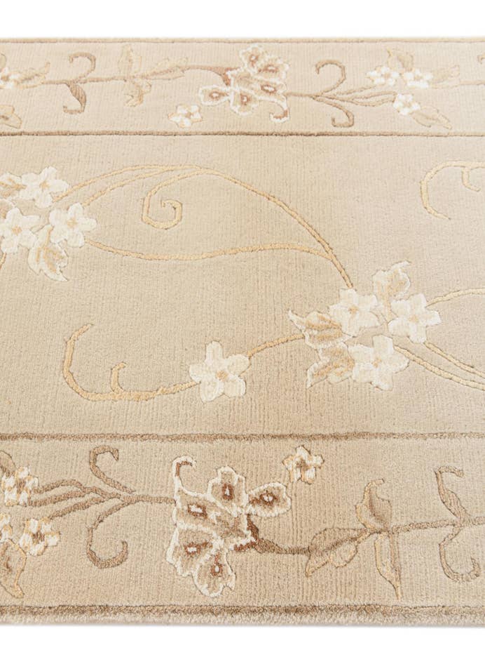 Detail image of 2' 7 x 4' 8 Hand Knotted Darya Wool Rug