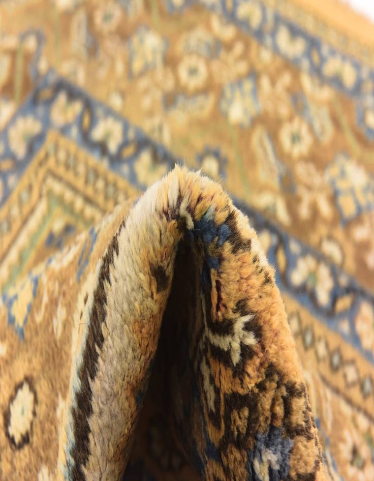 Detail image of 9' 8 x 13' Hand Knotted Farahan Persian Wool Rug