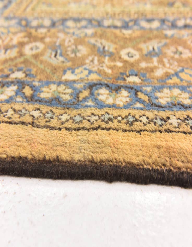 Detail image of 9' 8 x 13' Hand Knotted Farahan Persian Wool Rug