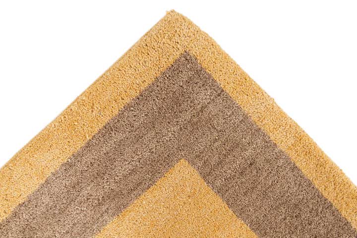 5' 5 x 8' Hand Knotted Gabbeh Wool Rug