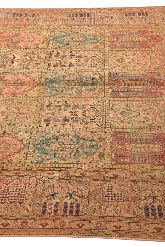 Detail image of 6' x 9' Hand Knotted Kashmir Oriental Rug