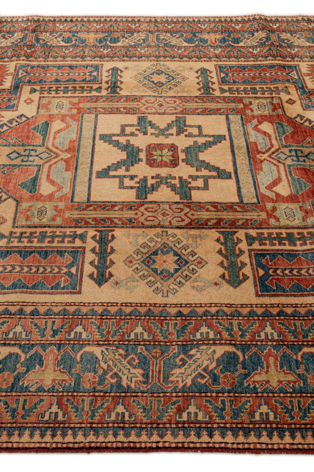 Detail image of 6' 8 x 9' 5 Hand Knotted Kazak Wool Rug