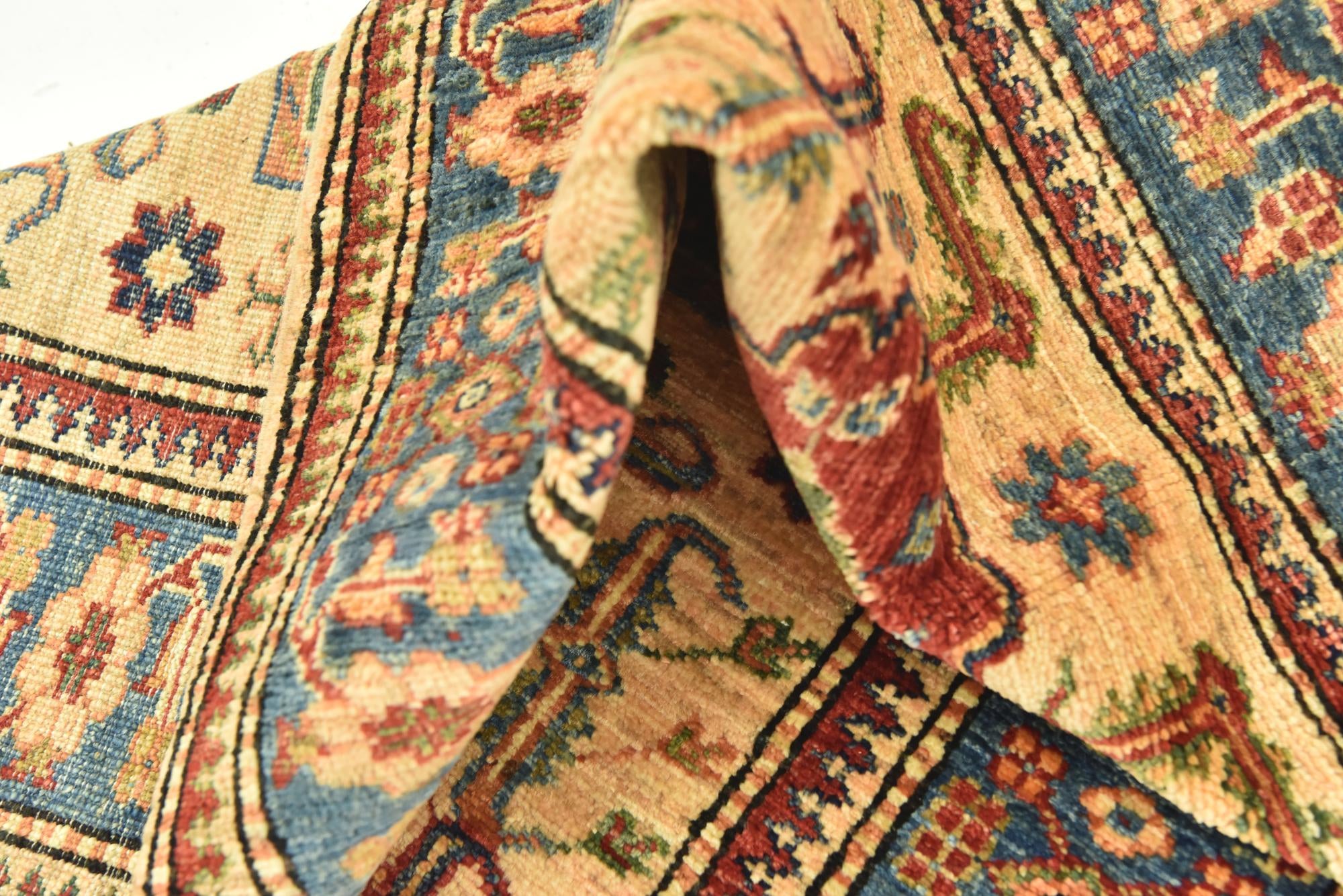 2' 10 x 4' 3 Hand Knotted Kazak Oriental Rug