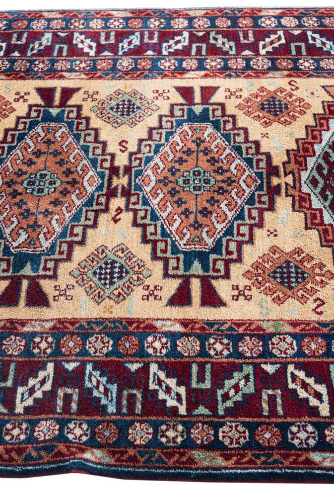 4' 1 x 6' Hand Knotted Kazak Wool Rug