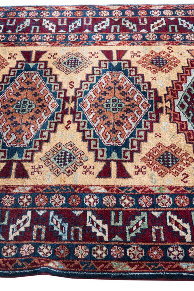 Detail image of 4' 1 x 6' Hand Knotted Kazak Wool Rug