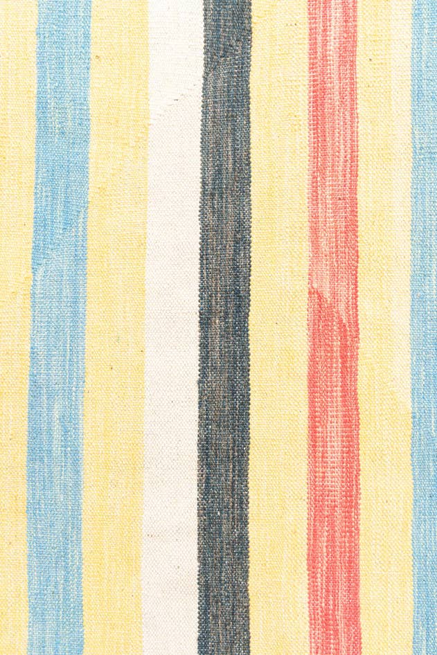 Detail image of 3' 10 x 5' 10 Hand Woven Kilim Maymana Wool Rug