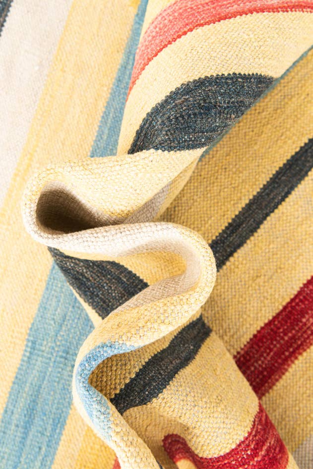 Detail image of 3' 10 x 5' 10 Hand Woven Kilim Maymana Wool Rug