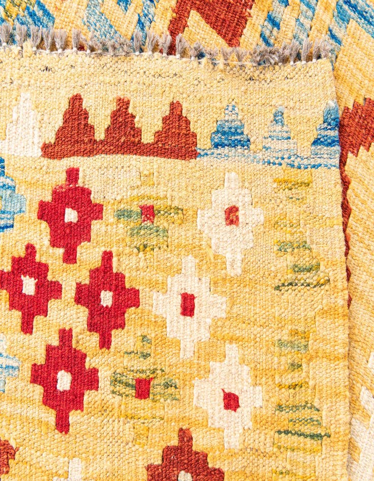 Detail image of 3' 7 x 6' 5  Hand Woven Kilim Maymana Wool Rug