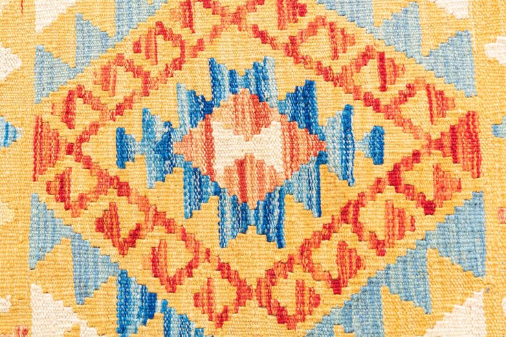 Detail image of 3' 6 x 6' 9 Hand Woven Kilim Maymana Wool Rug