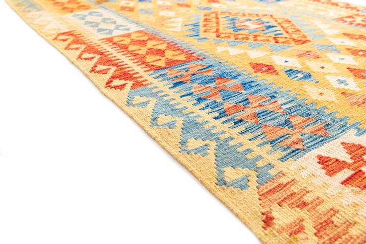 Detail image of 3' 6 x 6' 9 Hand Woven Kilim Maymana Wool Rug