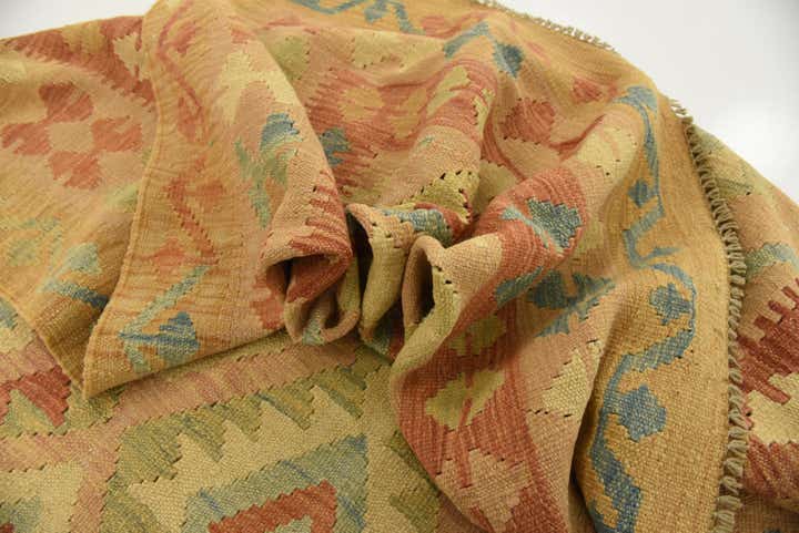 4' 9 x 6' 6 Hand Woven Kilim Waziri Wool Rug