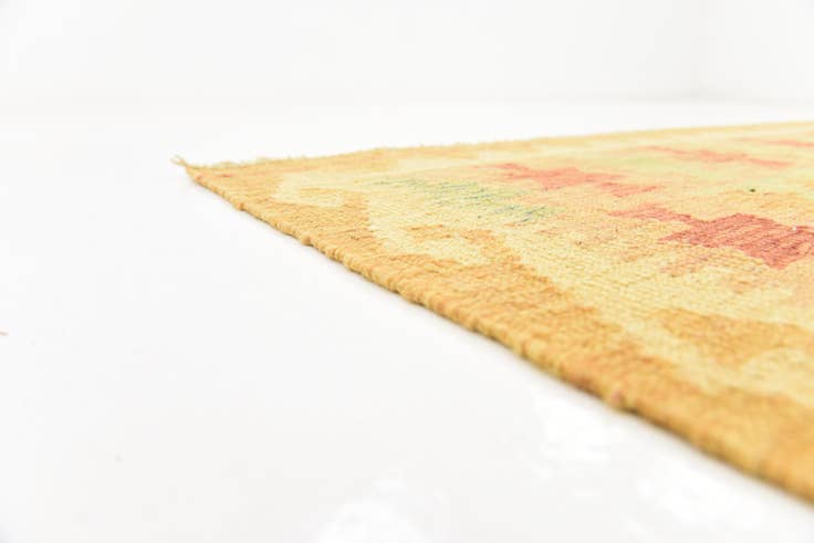 Detail image of 4' 9 x 6' 6 Hand Woven Kilim Waziri Wool Rug