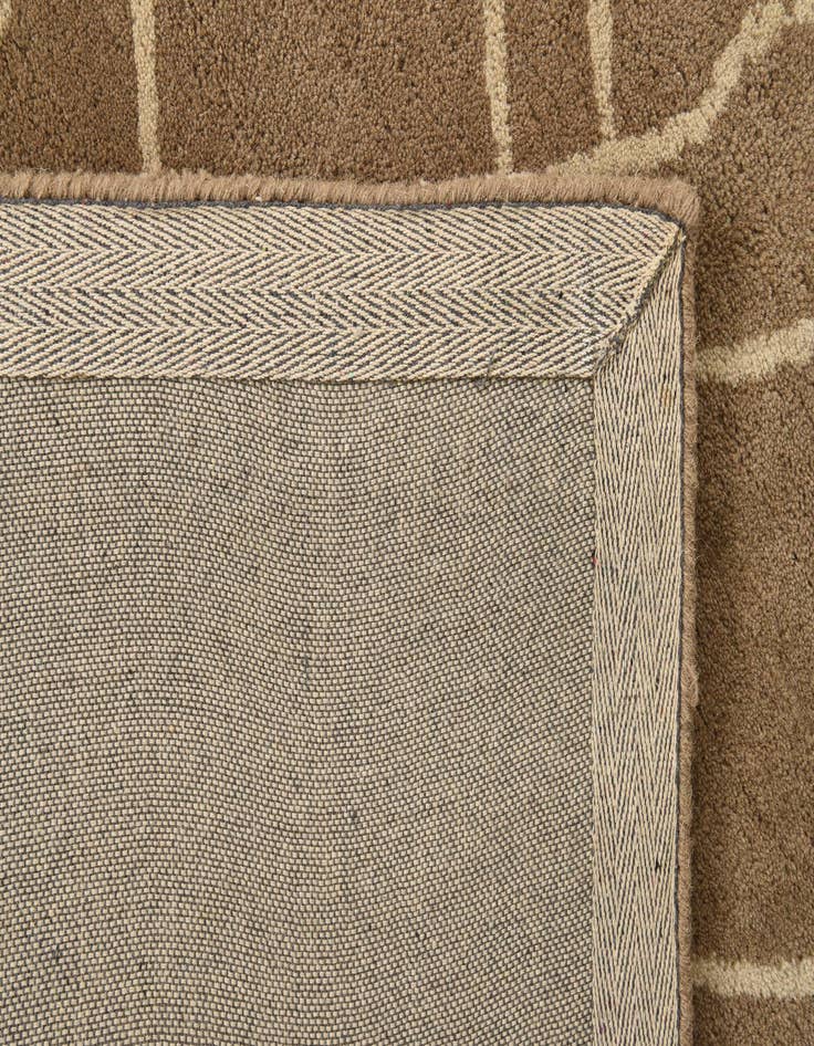 Detail image of 5' x 7' 11 Luna Wool Rug