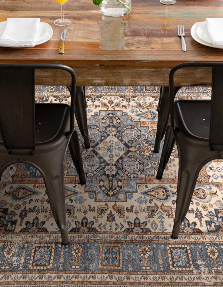 Detail image of 6' 7 x 9' Medina Rug