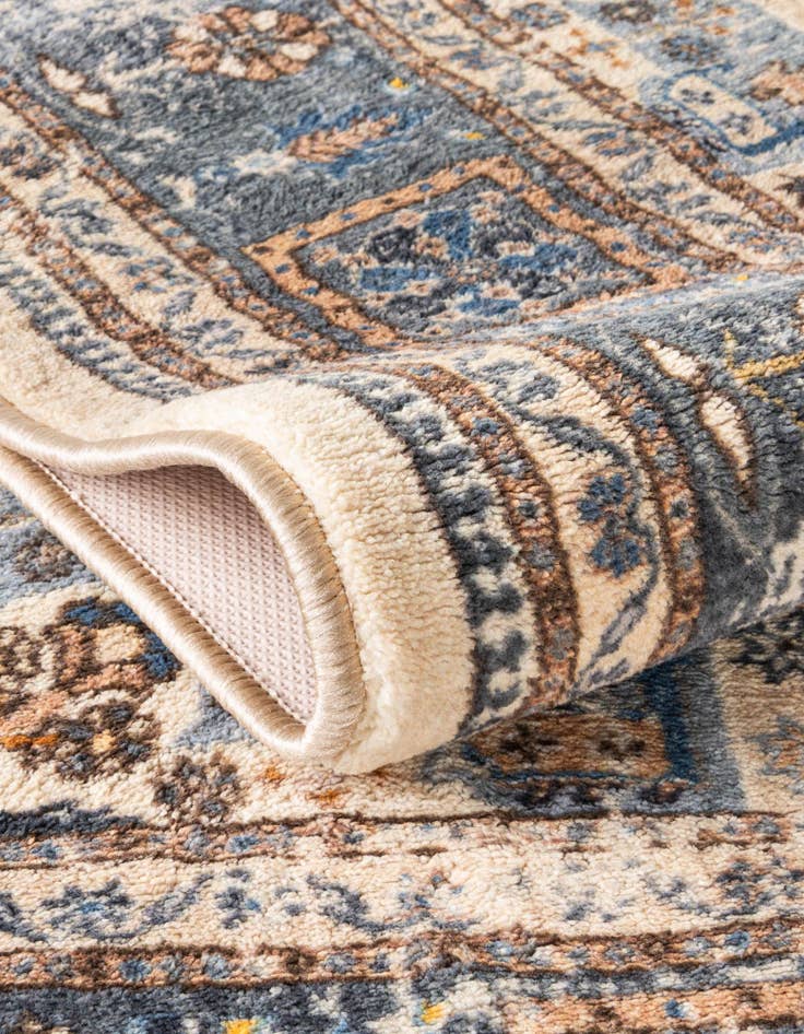 Detail image of 6' 7 x 9' Medina Rug