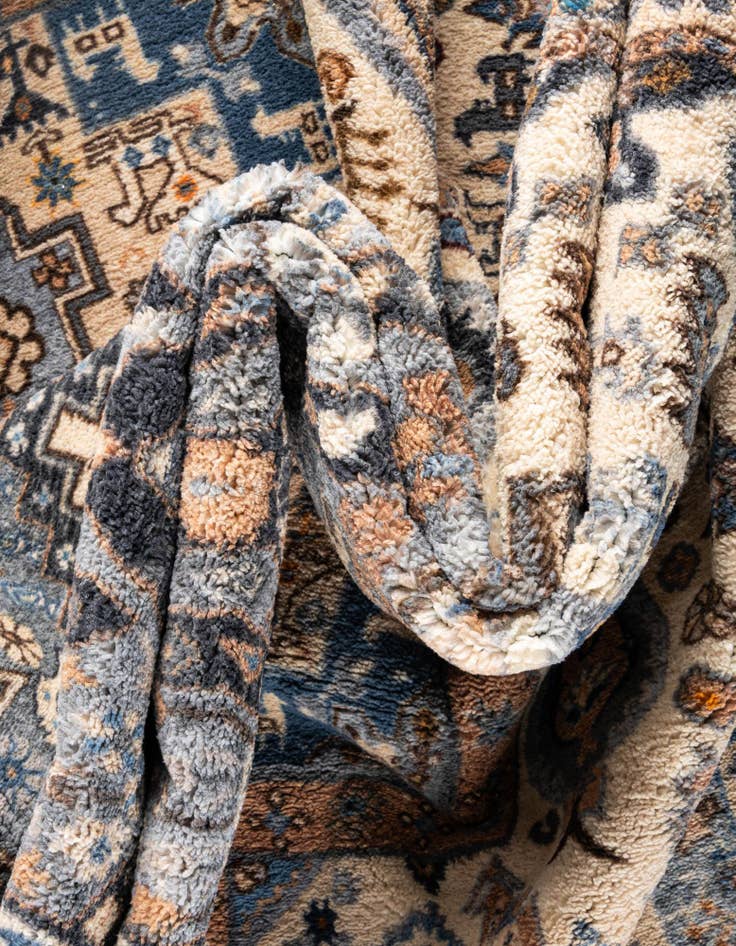 Detail image of 6' 7 x 9' Medina Rug