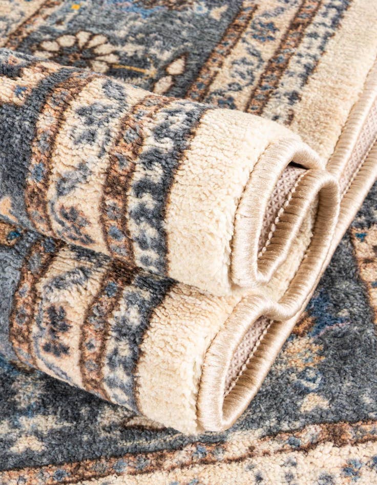 Detail image of 6' 7 x 9' Medina Rug