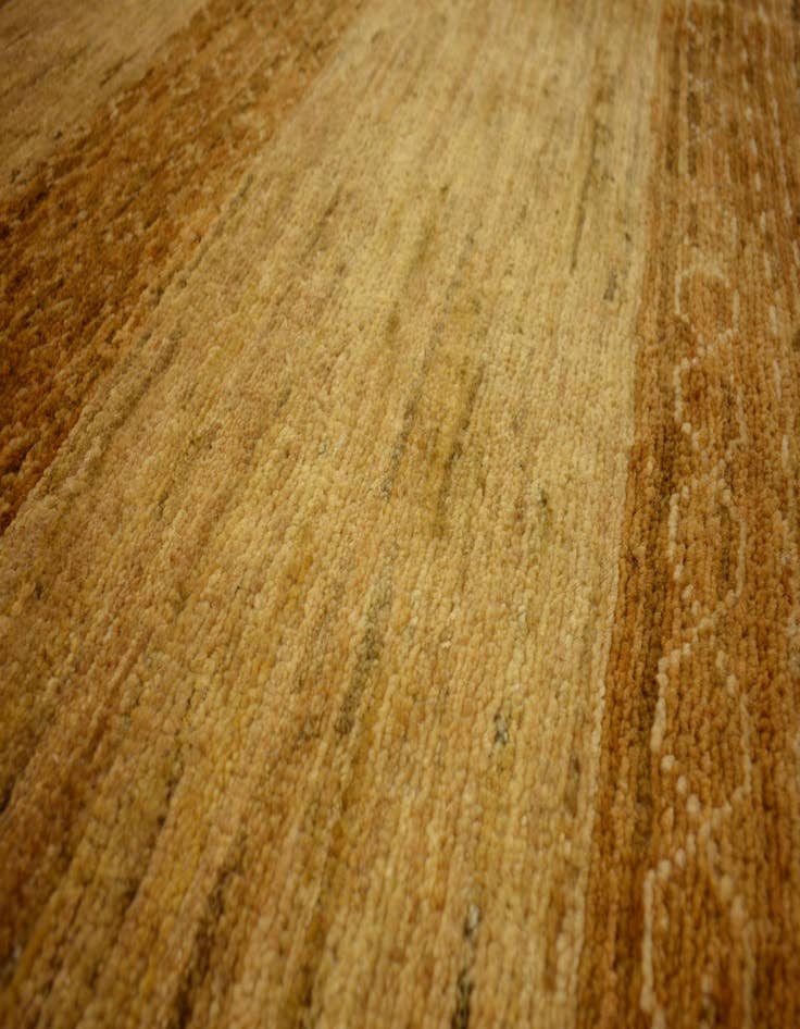 Detail image of 4' 10 x 6' 5 Hand Knotted Modern Ziegler Oriental Rug