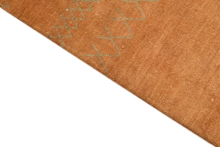 Detail image of 4' 7 x 6' 7 Hand Knotted Modern Ziegler Rug