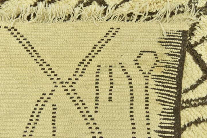 5' 6 x 9' 3 Hand Knotted Moroccan Wool Rug
