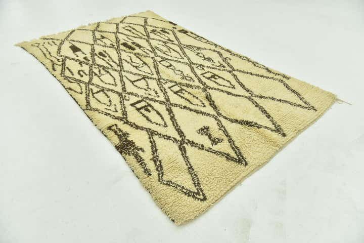5' 6 x 9' 3 Hand Knotted Moroccan Wool Rug