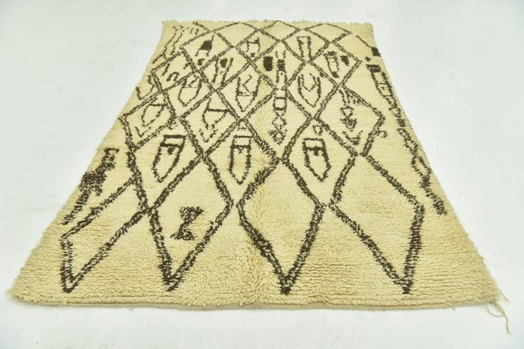 Detail image of 5' 6 x 9' 3 Hand Knotted Moroccan Wool Rug