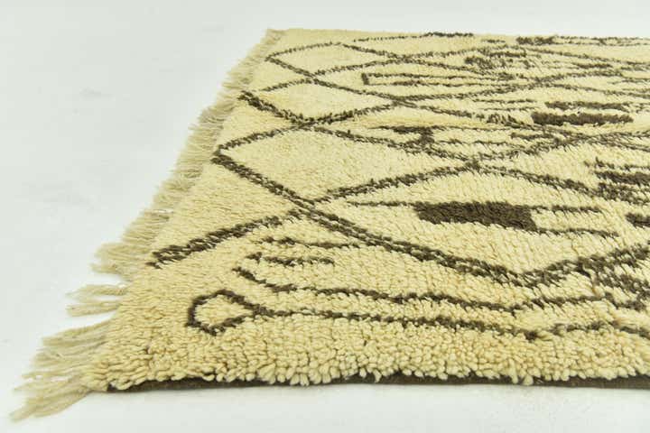5' 6 x 9' 3 Hand Knotted Moroccan Wool Rug